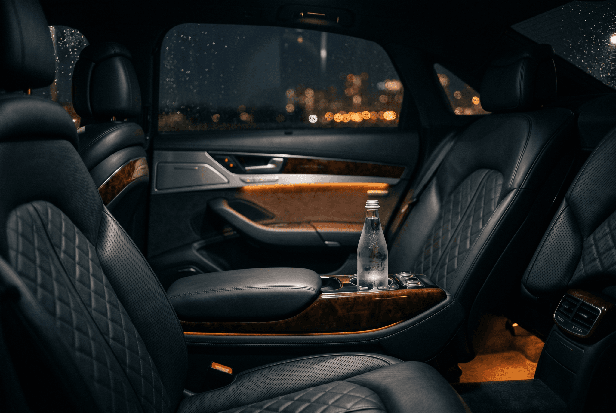 Premium Mercedes Interieur mit Ledersitzen